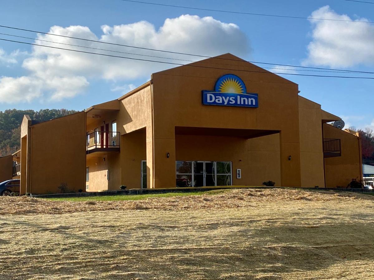Days Inn By Wyndham Morehead Exterior photo